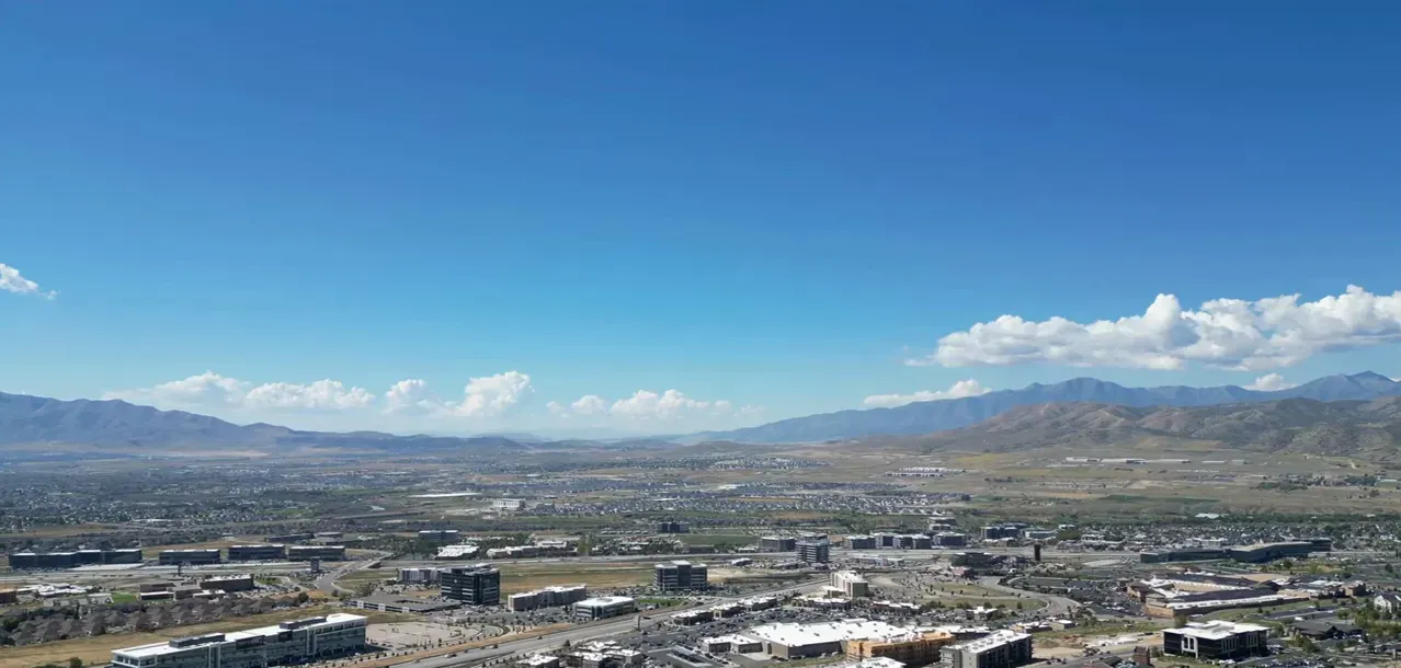 Ski slopes and mountain recreation in northern Utah